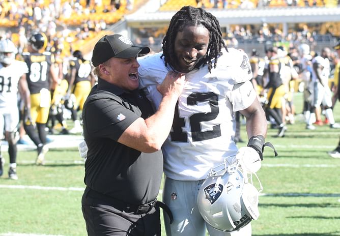 Legendary coach Jon Gruden preaches the art of snap count to emerging star Will Howard in his QB class