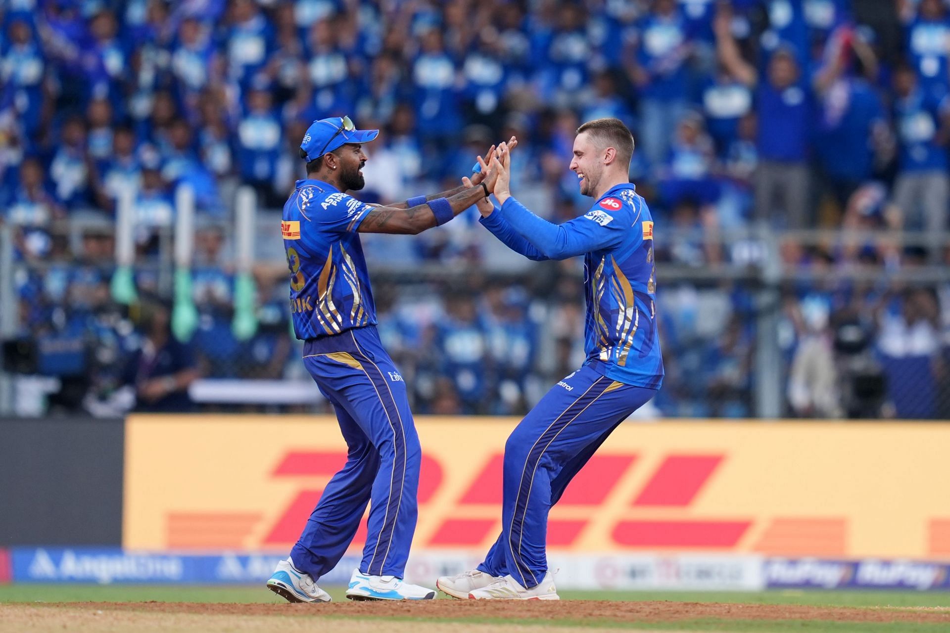 Will Jacks (R) celebrates a wicket. (Credits: IPL X)