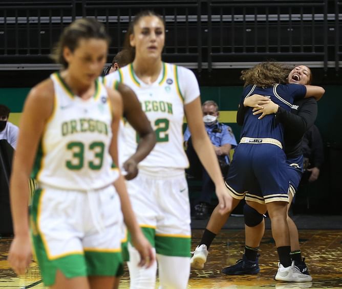 Ex-Notre Dame forward Kylee Watson drops 2-word reaction to Indiana standout Sydney Parrish’s IG dump