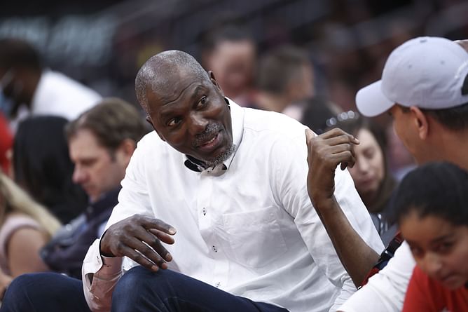 Suns announcer Eddie Johnson outraged by ‘embarrassing’ treatment of Hakeem Olajuwon