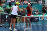 Iga Swiatek (left) and Alexandra Eala (right) at the 2025 Miami Open (Source: Getty)