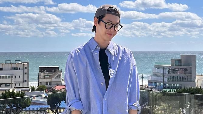 "That's a true artist right there" — Fans moved by Doyoung's struggle to add 'Far' to the concert setlist in NCT 127's behind-the-scenes video