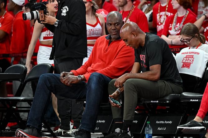 NBA vet Vernon Maxwell doubles down on support for Houston legend Hakeem Olajuwon following Final Four incident