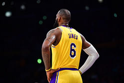 "Bron better take that huge paycut this summer" - Lakers choking in Game 4 against Timberwolves has fans going wild
