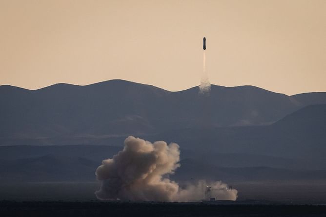 What did Emily Ratajkowski say about Blue Origin's space mission? Model accuses Jeff Bezos' company of "destroying the planet"