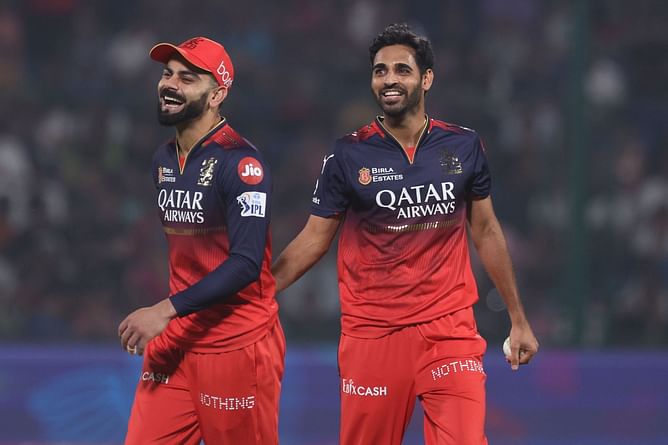 भुवनेश्वर कुमार ने रचा इतिहास, IPL इतिहास में बने दूसरे सबसे ज्यादा विकेट लेने वाले गेंदबाज
