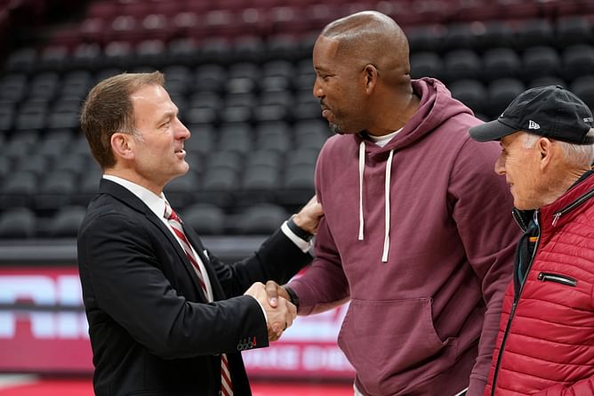 Ex-Bucks guard calls out NBA’s tone-deaf scheduling overlapping playoffs with NFL Draft