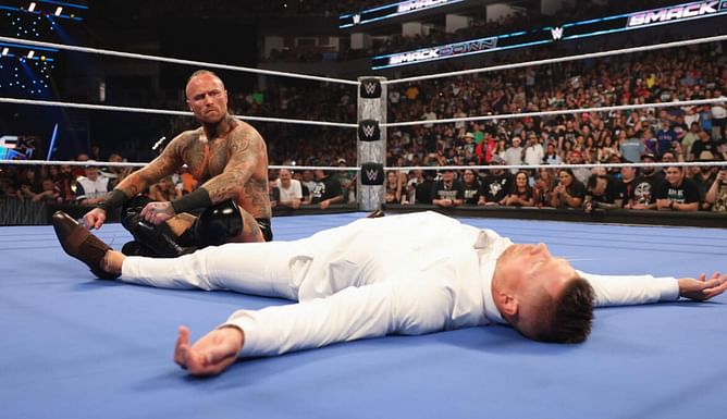 WWE फैंस का इंतजार हुआ खत्म, 4 साल बाद फेमस सुपरस्टार ने की धमाकेदार वापसी, दिग्गज पर किया हमला