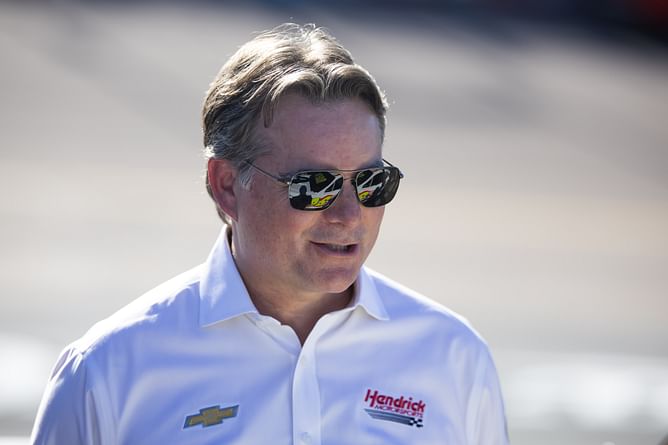 $200M-worth Jeff Gordon reacts to his HMS successor’s history-making effort that ended in disappointment