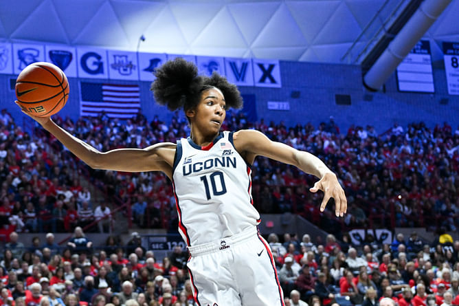 Top 5 landing spots for Qadence Samuels as UConn guard enters the transfer portal ft. Miami