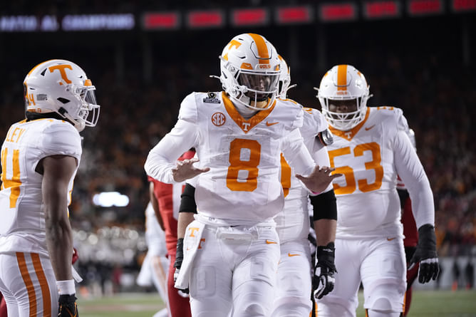 Super Bowl winning QB slaps NCAA with a reality check after Nico Iamaleava leaves Tennessee over $4M contract