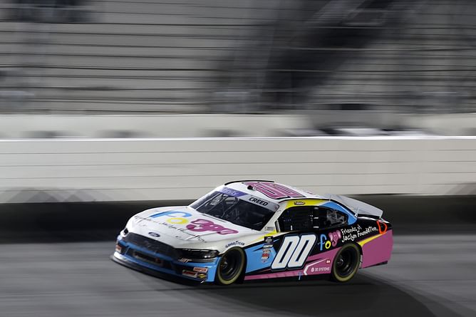 NASCAR insider picks Ford driver as favorite to win 2025 Xfinity race at Rockingham