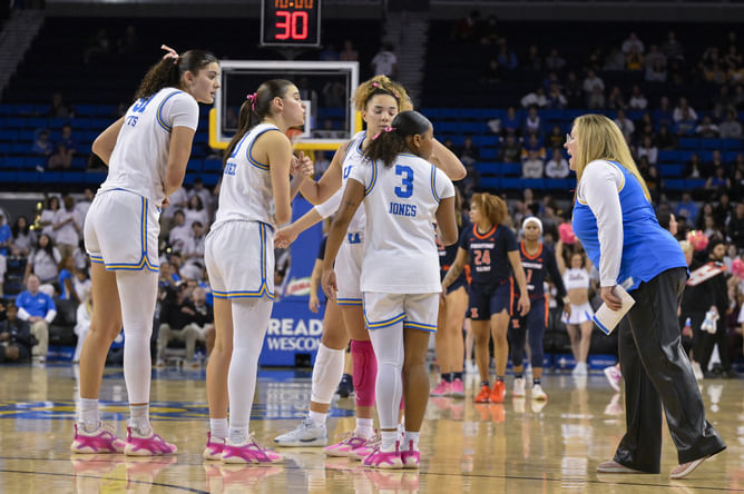 "I hope we have a team": UCLA's Lauren Betts, Kiki Rice and more leave HC Cori Close stunned with hilarious prank