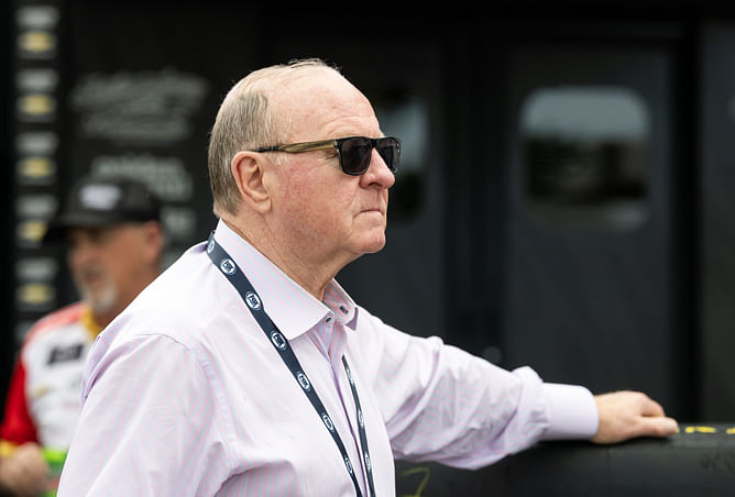 Larry McReynolds mourns Dr Jerry Petty, emphasizes his significant touch on NASCAR lives