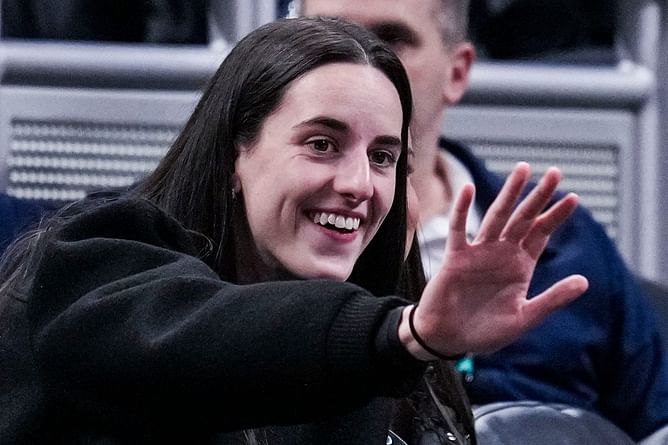 Caitlin Clark reveals her favorite Steph Curry story as Fever superstar draws inspiration from GOAT shooter