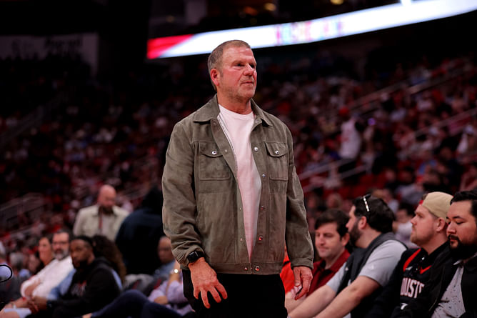 Rockets owner says he discussed “dumbass” Luka Doncic trade with Donald Trump