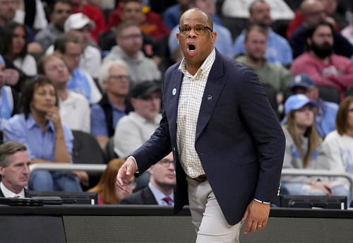 NCAA Basketball: North Carolina HC Hubert Davis - Source: Imagn