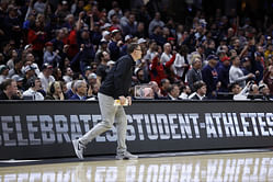 Fans draw hilarious 'Friends' comparisons as Chandler Bing signs with Mark Byington's Vanderbilt: "Where will Joey Tribbiani go?"