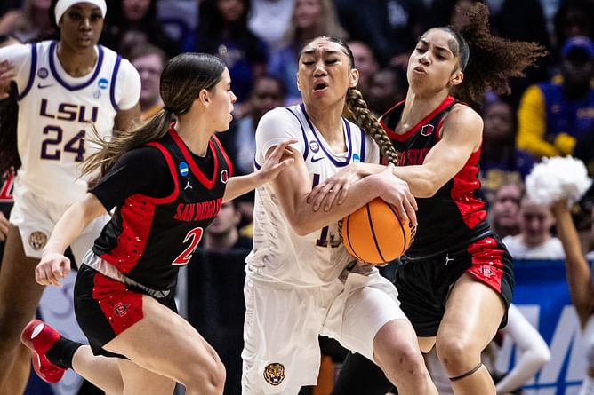 Last-Tear Poa drops 1-word reaction to ex-LSU teammate Hailey Van Lith’s feature in SI swimsuit issue