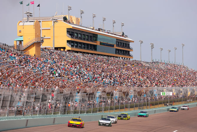 NASCAR Rumors: Homestead-Miami to replace Phoenix for 2026 championship weekend