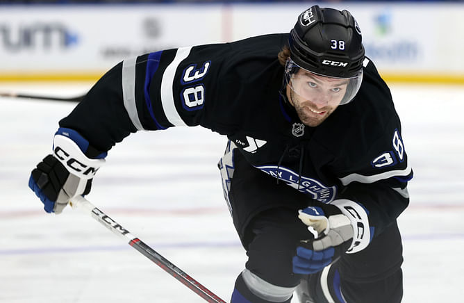 $32,000,000 Lightning captain doesn't mince words about Aaron Ekblad's hit that injured Brandon Hagel