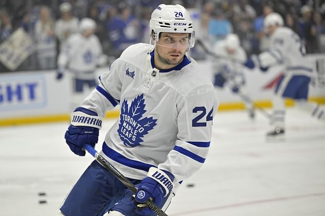 Scott Laughton gets 100% real about finding his spot in Maple Leafs after being traded from Philadelphia Flyers