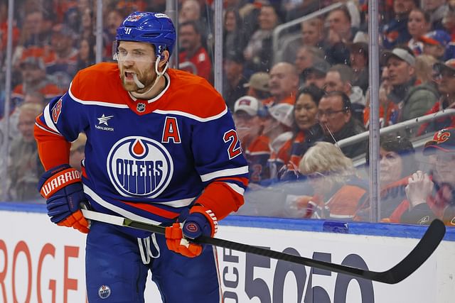 NHL: Calgary Flames at Edmonton Oilers - Source: Imagn