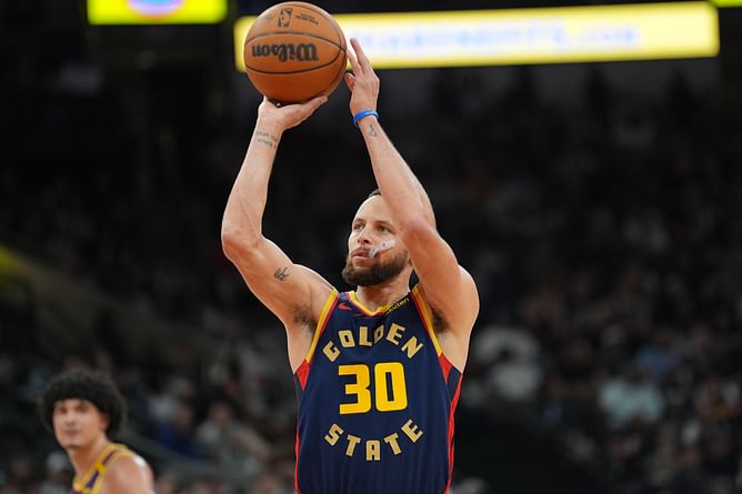 Is Steph Curry playing tonight against Grizzlies? Latest on Warriors superstar's status (April 1)