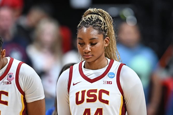 Top 5 times USC star Kiki Iriafen wowed her fans with her glamorous outfits on IG
