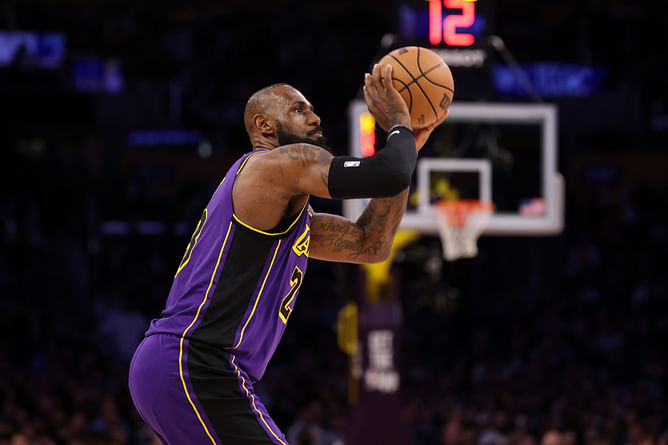 LeBron James hits back at nostalgia-ridden fans for glorifying older generation