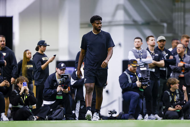 "Nobody is bigger than that shield" - Eli Manning's ex-teammate sends "humbling" message to Shedeur Sanders after draft day disappointment