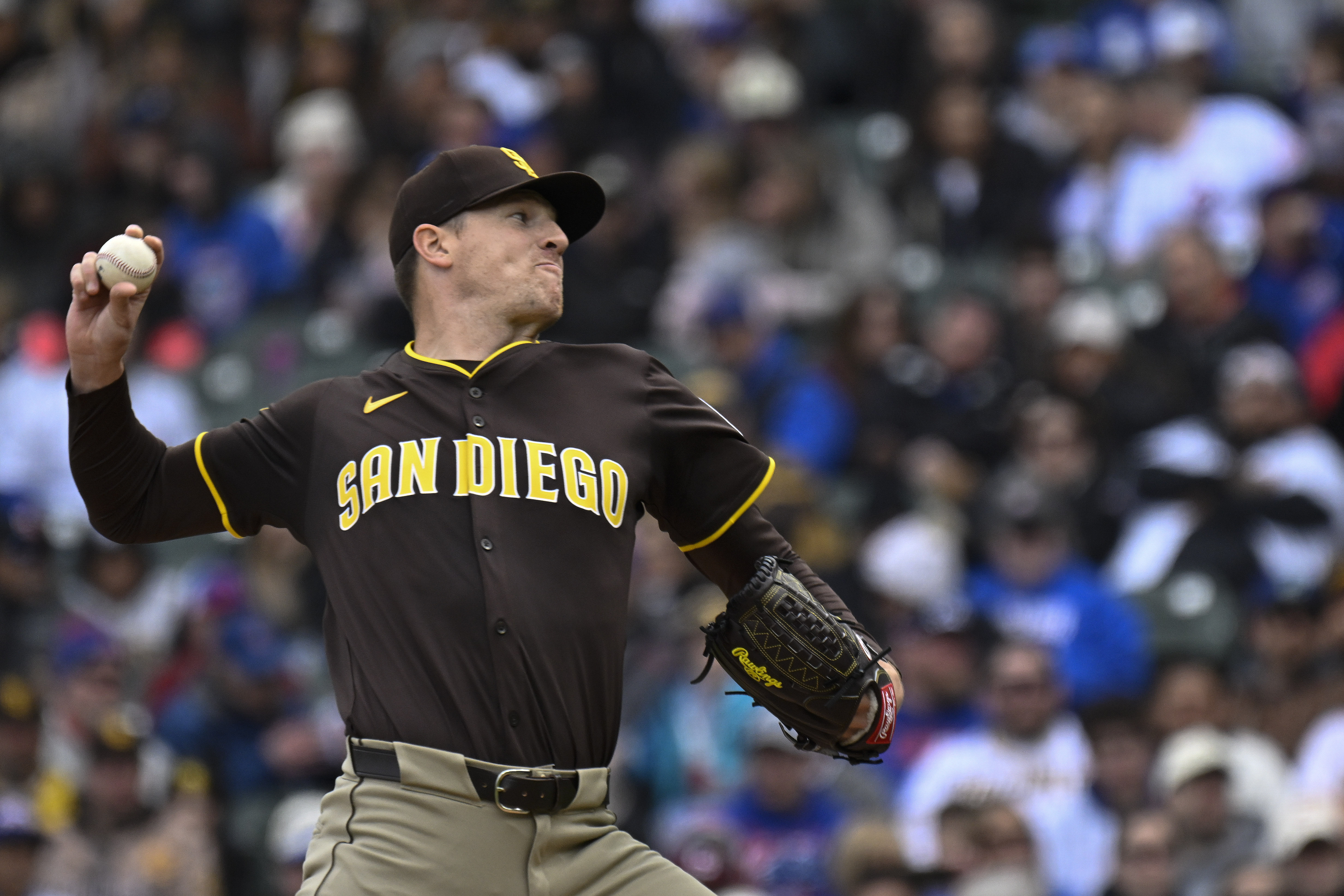 Dominic Villatte is pitching today - Source: Imagn