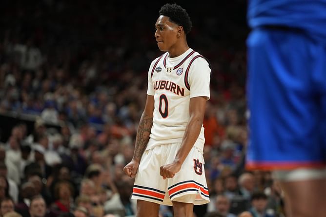 "Bet $100 he’s in the portal next year" "Good get": Fans divided as Auburn transfer Jahki Howard announces latest destination
