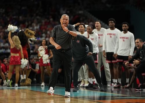 Kelvin Sampson reacts after a play - Source: Imagn