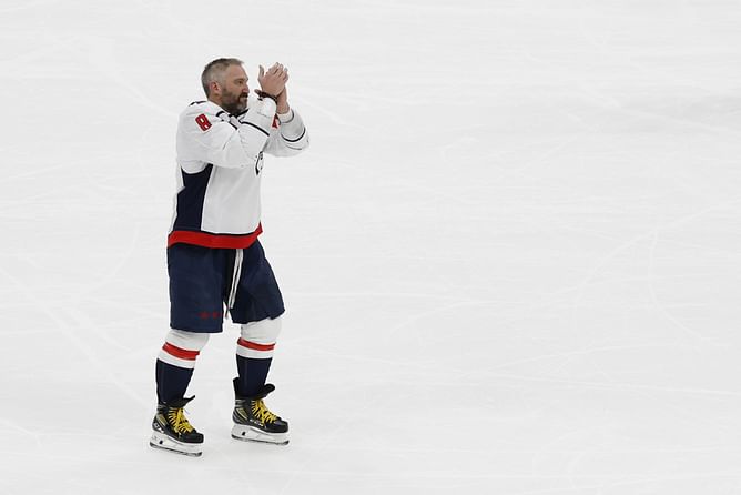 NHL analyst drops 'hot take' on Alex Ovechkin breaking Wayne Gretzky's record against Islanders and not Penguins
