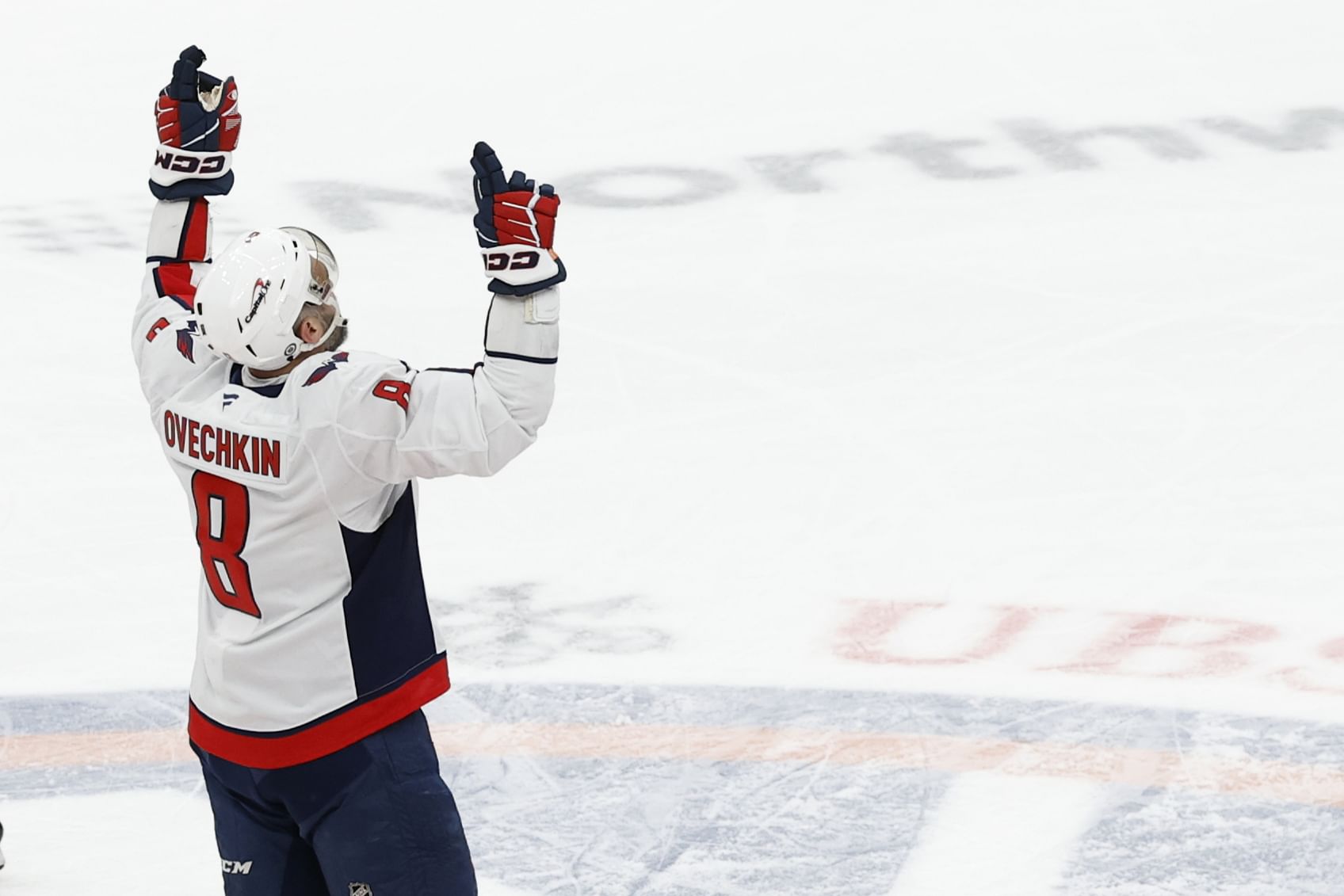 NHL: Washington Capitals at New York Islanders - Source: Imagn