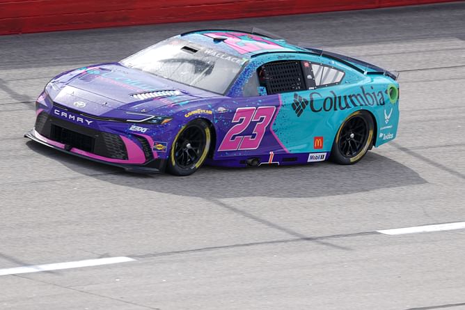 Bubba Wallace flaunts his new gaming setup