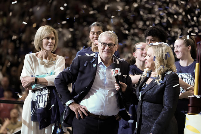 Sobbing Geno Auriemma makes massive claim for Paige Bueckers & UConn team despite coaching Diana Taurasi, Sue Bird and more in 40 years
