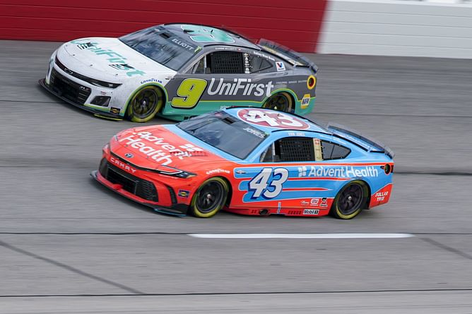 NASCAR veteran sides with fans amid Chase Elliott’s Throwback Weekend complaint
