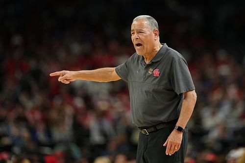 Houston Cougars head coach Kelvin Sampson reacts after a play against the Florida Gators during the second half of the national championship game of the Final Four of the 2025 NCAA Tournament at the Alamodome. Photo: Imagn