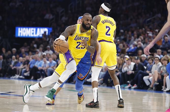Is LeBron James playing tonight against Mavericks? Latest on Lakers forward's availability for second game of back-to-back (Apr. 9)