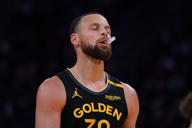 What happened to Steph Curry? Concerning injury for Warriors star emerges before postseason (Apr. 11)