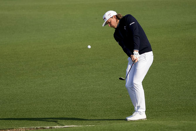 Fan accidentally picks up $47M-worth golfer's ball at LIV Golf Mexico, puts it back on tee marker