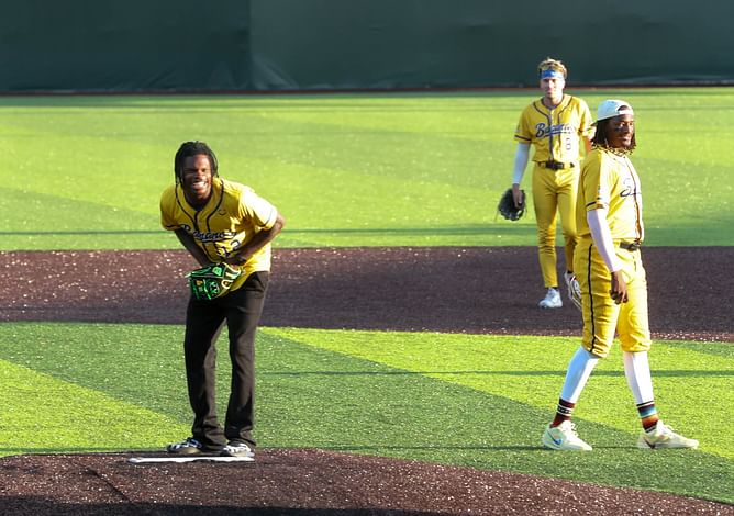Travis Hunter hits iconic backflip celly with Coach Prime themed music at Banana baseball showdown