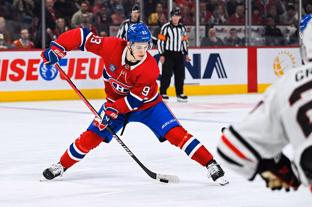 NHL: Chicago Blackhawks at Montreal Canadiens - Source: Imagn
