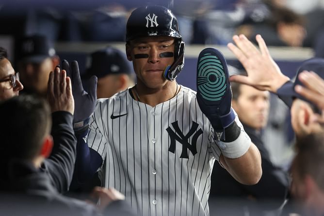 Aaron Judge's heartwarming gesture towards Yankees fan breaks the internet