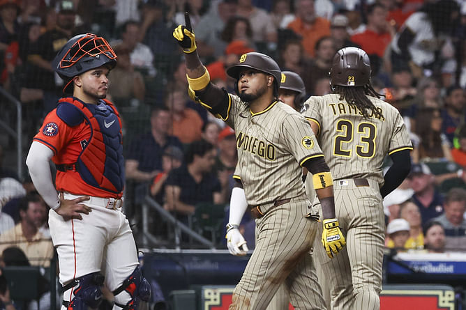 Padres DFA 2x World Series champion amid Luis Arraez, Jason Heyward return