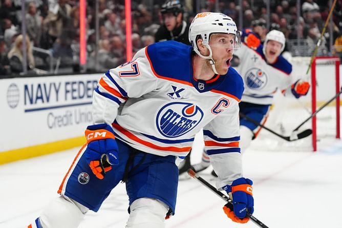 "Stuart Skinner should never touch the ice again": Oilers fans incensed after goalie concedes 6 goals in Game 1 loss to LA Kings