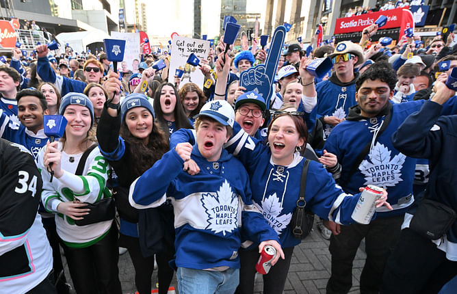 Leafs captain Auston Matthews expects 'louder and rowdier' home crowd as Toronto eyes series win in Battle of Ontario