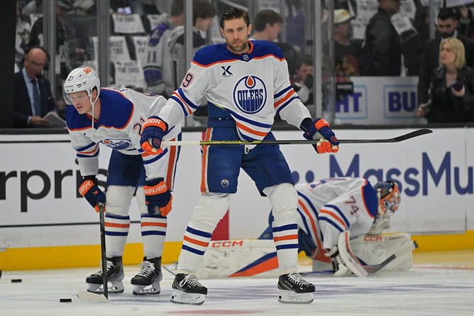 Ryan Whitney references Shedeur Sanders' shock NFL draft slide in jibe at Oilers' goaltending problems